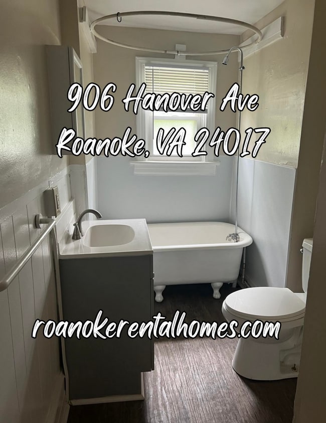 Photo - 906 Hanover Ave NW