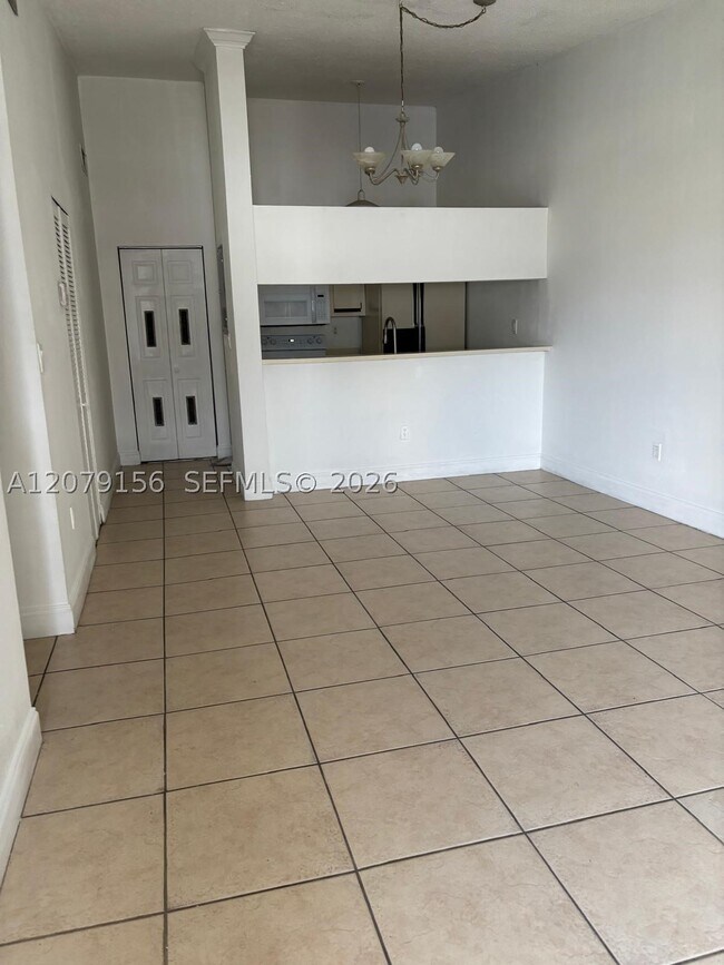 Photo - 18290 Mediterranean 7-5 Unit 7-5