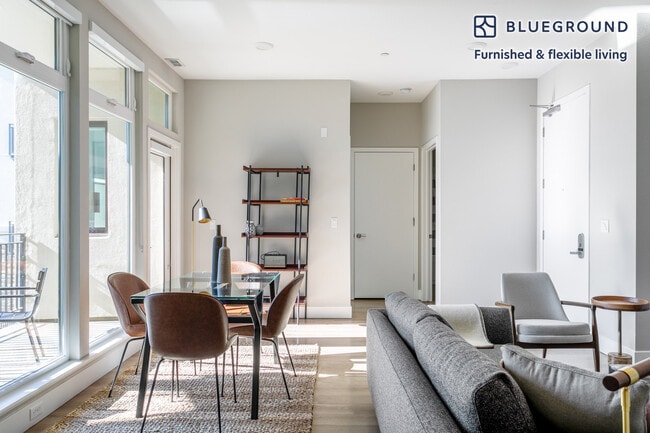 Photo - 333 El Camino Real Unidad FL2-ID375