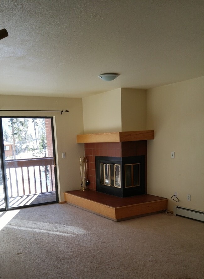 Photo - Remodeled Lagoon Townhome - 1 Bedroom + Den/2 Bath w/Clubhouse & Underground Parking