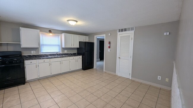 Photo - 1012 Bridge Ave Unit 3