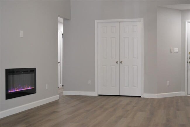 Photo - 5909 Jacob Glen