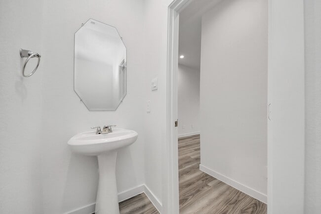 Photo - 10327 Sylvan Wds Trl