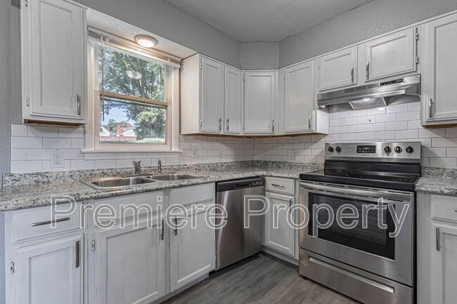 Photo - 807 S Savage St