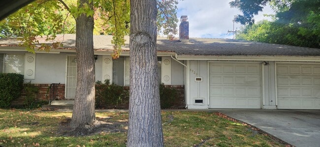 Photo - 5929 Lake Crest Way Unit 8118003001