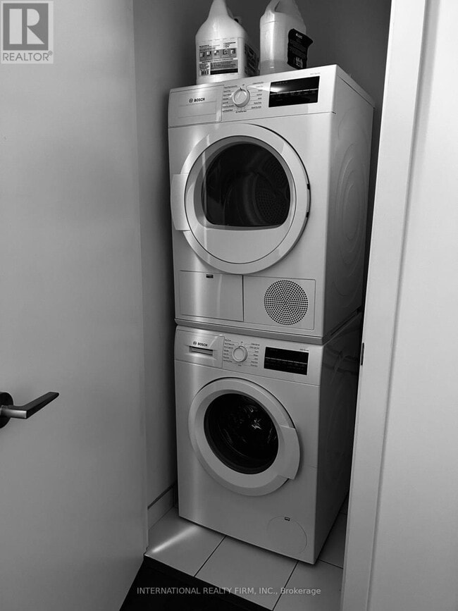 Photo - 297 College St Unité 607