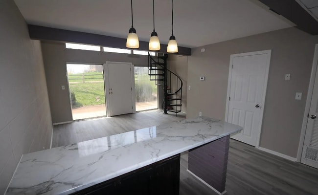 Photo - 765 Lonedell Rd