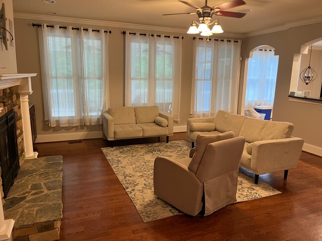 Photo - Room in House on Raven Wood Dr