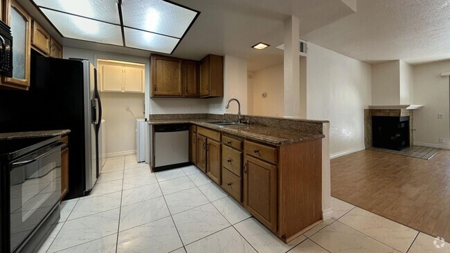 Building Photo - PRICE REDUCTION!! Lovely 2 Bedroom, 2 Bath... Unit 104 Rental