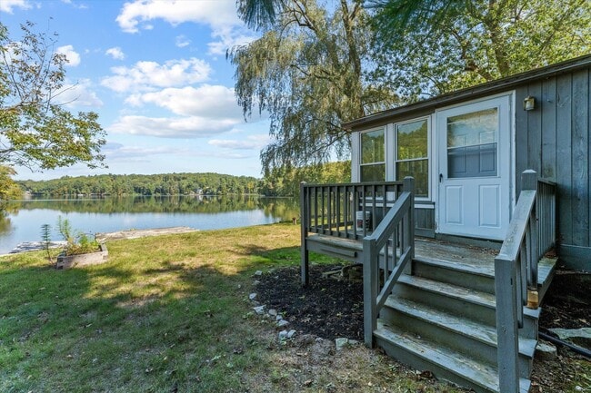 Photo - 280 Groton Rd