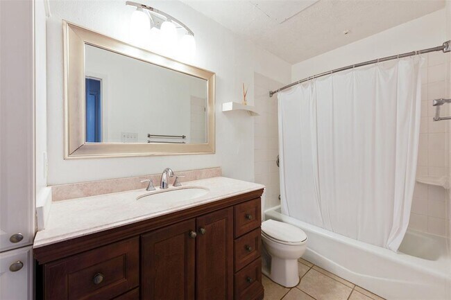 Photo - 9100 Mountain Ridge Dr Unit 105