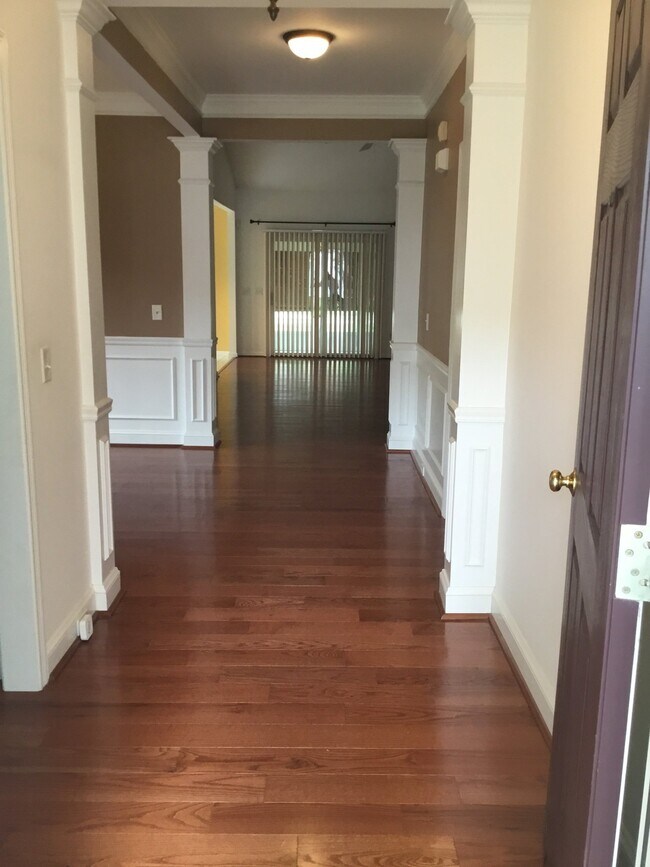 24 Brook Ln
