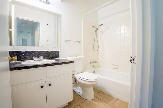 8204 Easter Cove