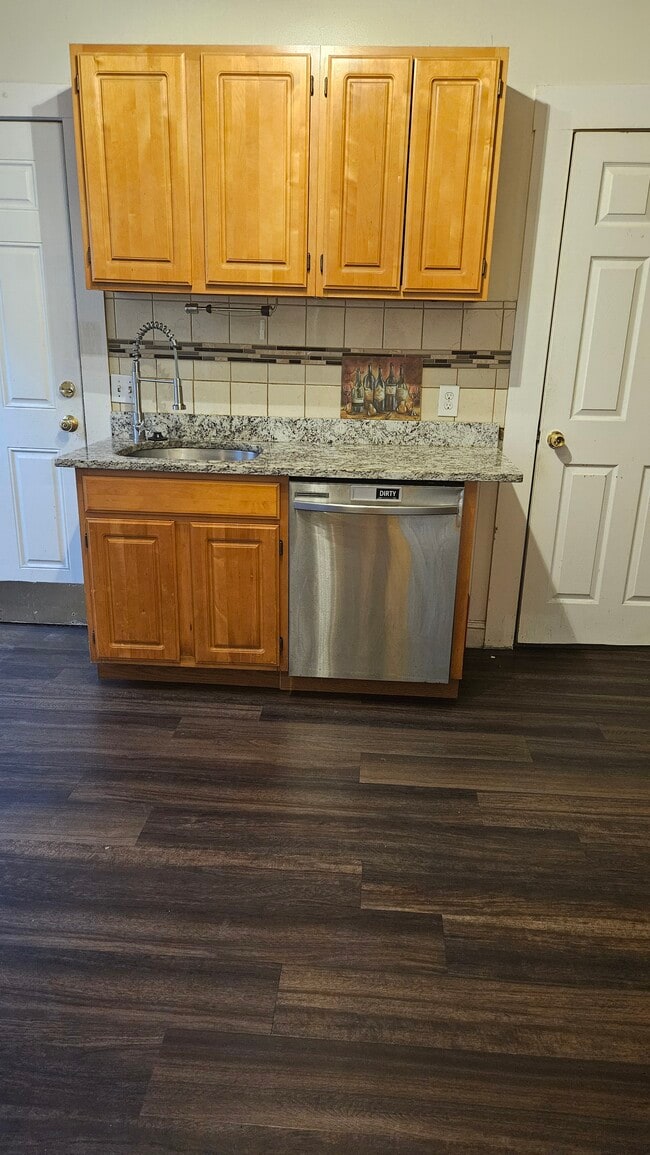 Photo - 376 Medford St Unidad 1