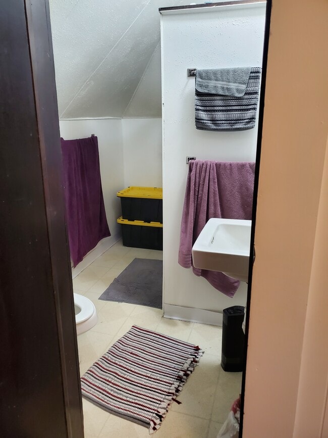 Photo - 1719 1/2 N Oneida St Unit Appleton Upper Duplex