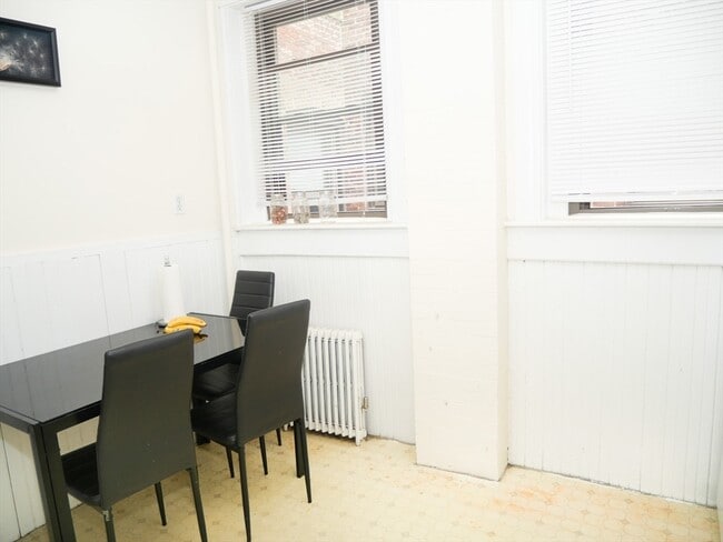 Photo - 1378 Beacon St Unidad 10