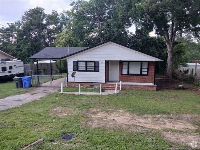 Building Photo - 3934 Village Dr Rental