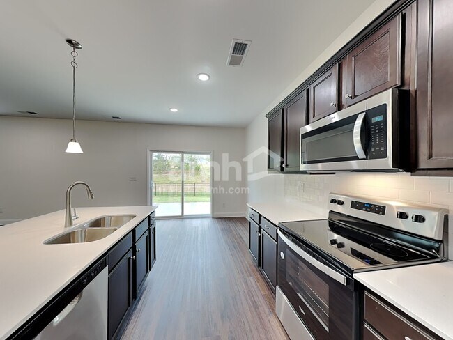 Photo - 4306 Spregan Way