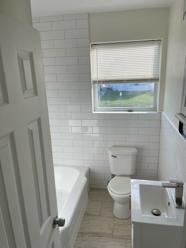 Photo - 600 Riverview Blvd Unit 2