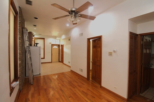 Photo - 1335 W Huron St Unit 1R