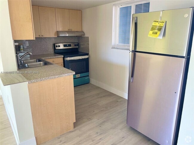Building Photo - 3626 NE 168th St Unit 605 Rental