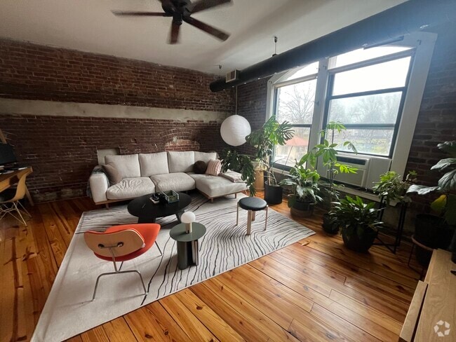 Building Photo - 600 Columbia Rd Unit 21 Rental