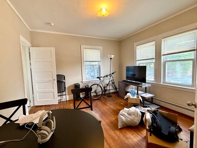Photo - 14 Craigie St Unit 2