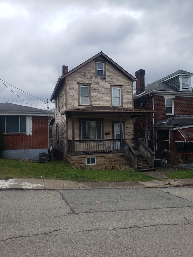 Building Photo - 312 35th St Rental