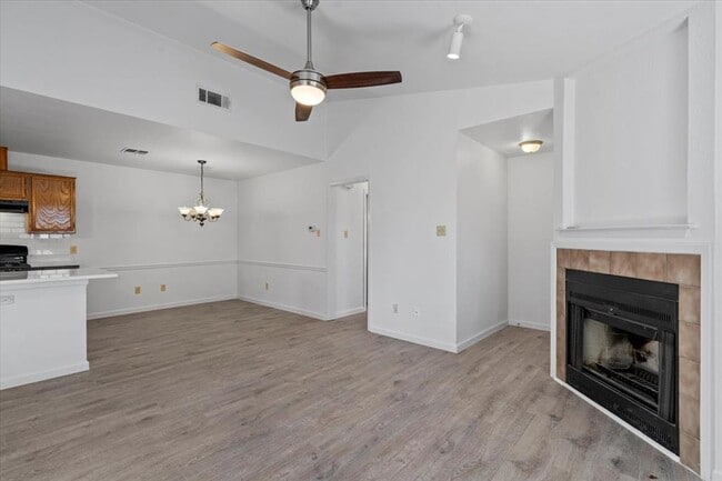 Photo - 1312 Zephyr Ln