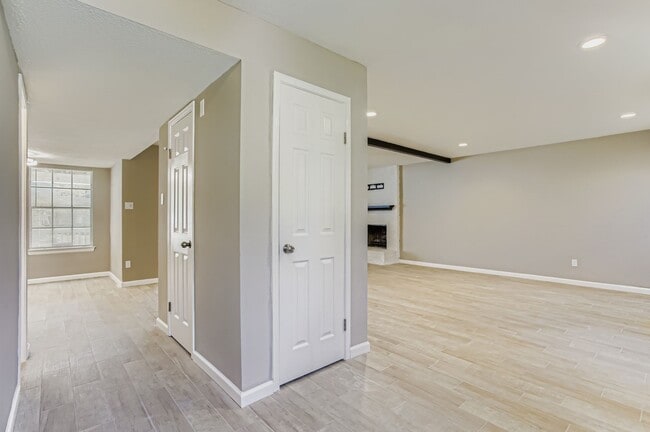 Photo - 4819 Brooklawn Dr