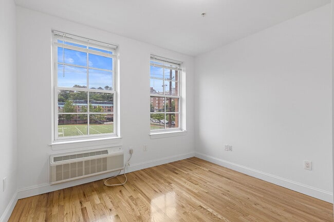 415 Jackson St