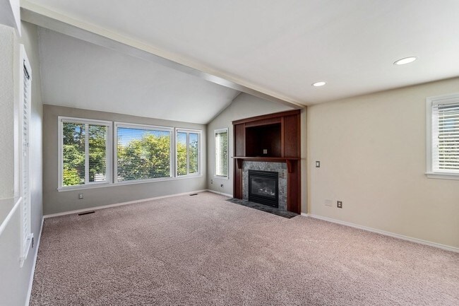 Photo - Redmond Duplex - 2 bedrooms Unit 17529 NE 88th Place