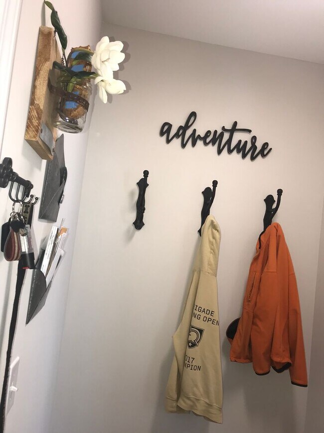 Photo - 319 Waybridge Way