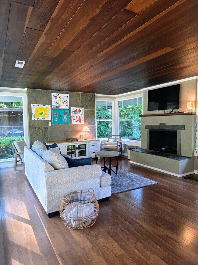 Photo - Serene Modern Living with Majestic Views ++ Bonus Units