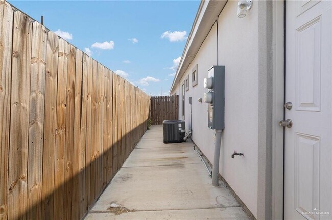 5709 Sandpiper Ave Unidad 4