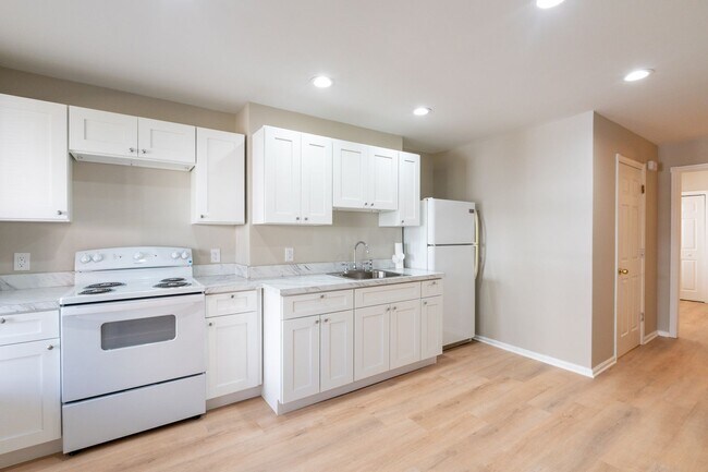 Photo - 3828 Cambridge St Unit 1st Fl