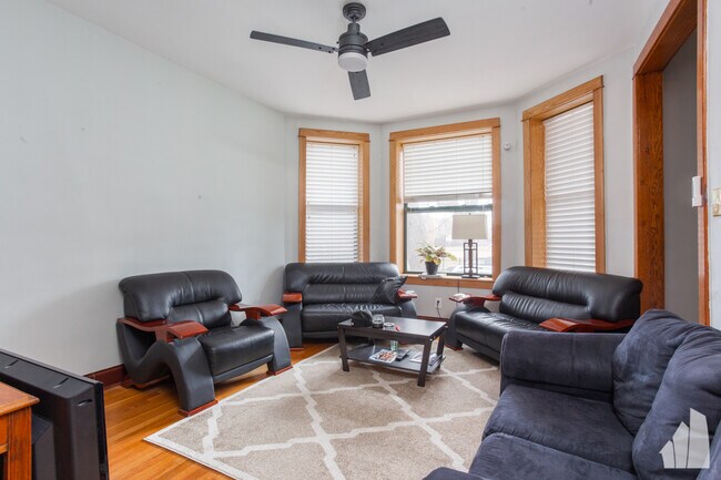 Photo - 1538 W Wrightwood Ave Unit #  01