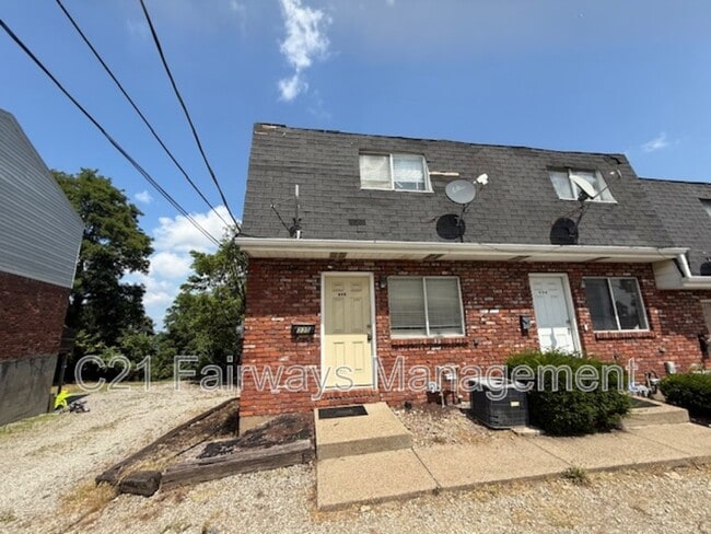 Building Photo - 335 Dersam St Rental