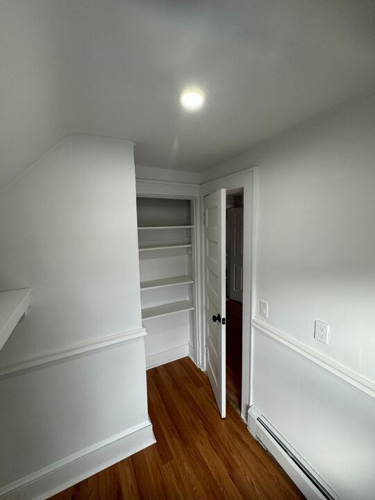 Walk-In Closet Master Bedroom - 86 Cottage St