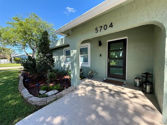 Photo - 5704 SW 116th Ave