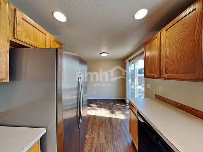 Photo - 1774 Cherrybloom Ct SE