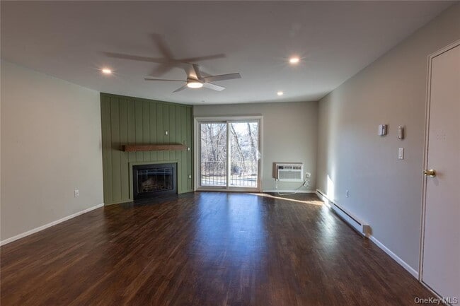 Photo - 303 Old Mill Rd