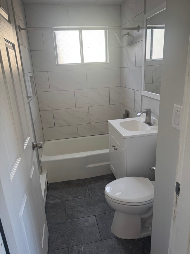 Photo - 19 Randall St Unit First Floor