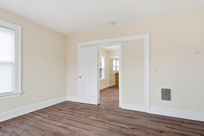 Photo - 46 Court St Unit 2