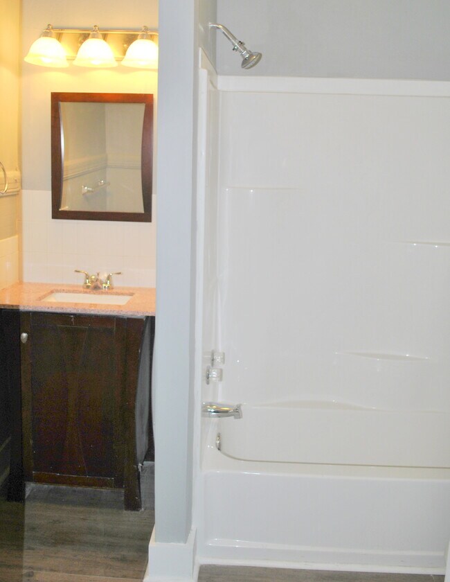 314 Bourbon St Townhome Townhome Rental in KY