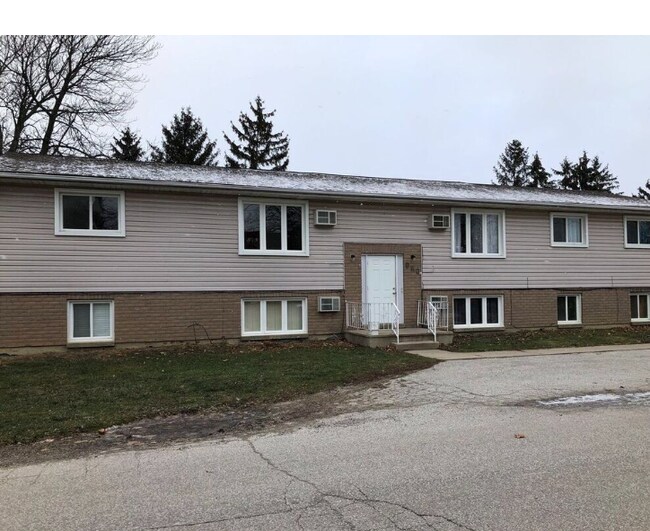 Building Photo - 980 Chandler St Unit 4