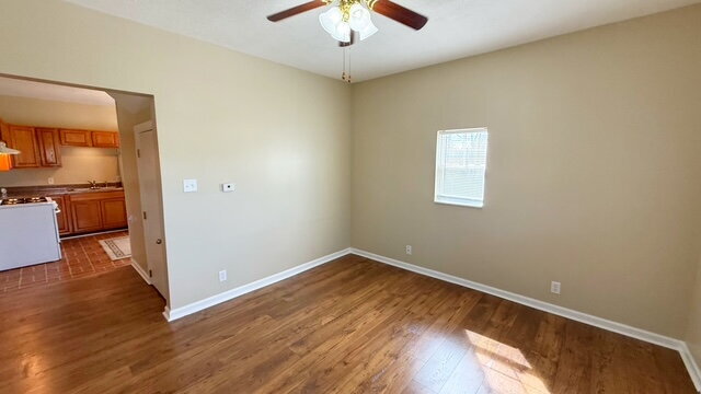 CENTER TOWNSHIP 3 BEDROOM HALF DUPLEX AVAILABLE NOW!