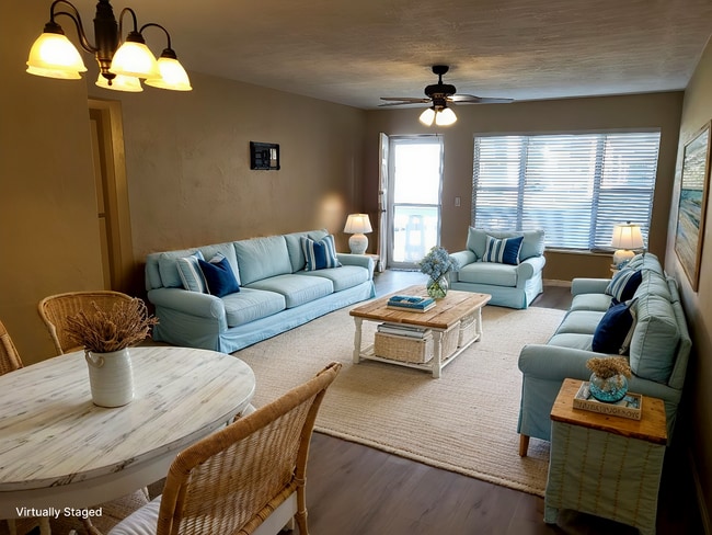 Sala de estar, puesta en escena virtualmente - 2451 Canadian Way Unidad #31