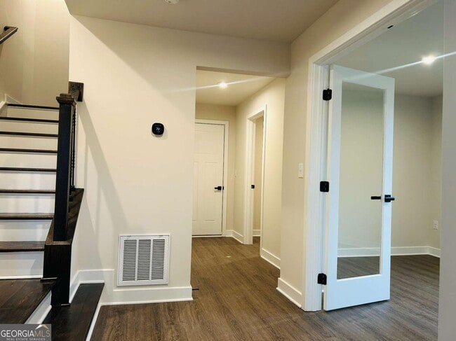 Photo - 420 Thatch Ter