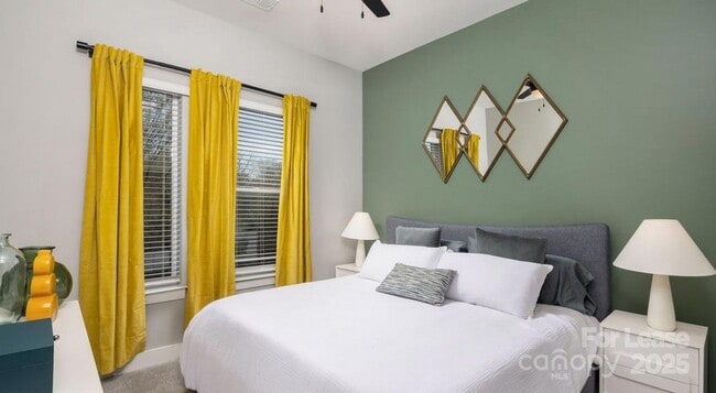 Photo - 1015 N Alexander St Unidad B5